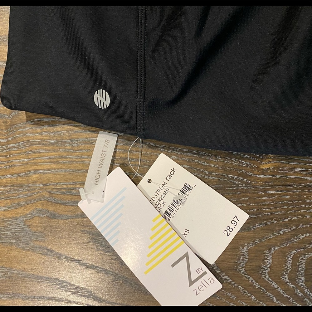 BNWT Zella Leggings that tie at the ankle! - Picture 5 of 6